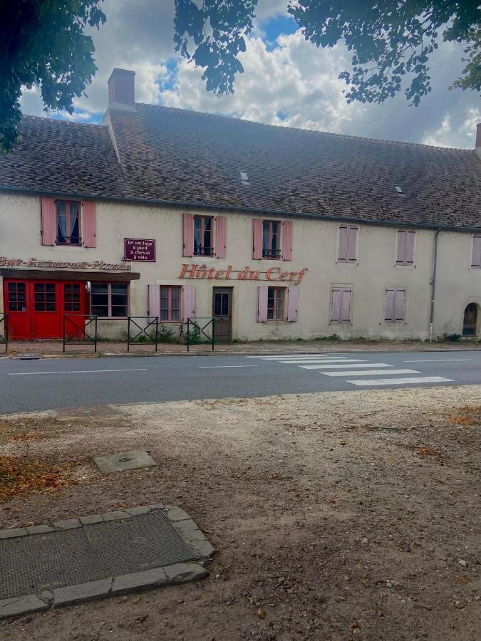 Hotel Du Cerf La Guerche-sur-l'Aubois Kültér fotó