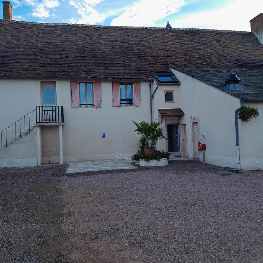 Hotel Du Cerf La Guerche-sur-l'Aubois Kültér fotó